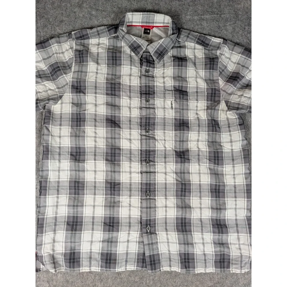 The North Face Mens Grey White Plaid Short Sleeve Hiking Button Up Shirt XL